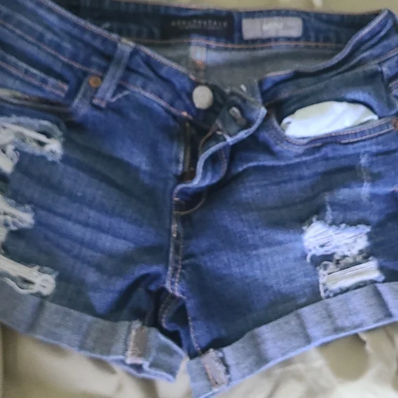 Shorts - Picture 1 of 5